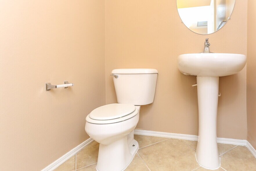 Building Photo - 8204 W Wildwood Glen Dr