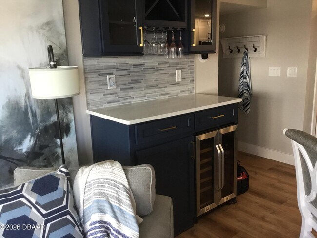 Building Photo - 1571 S Atlantic Ave