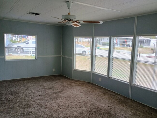 Building Photo - 2 Bedroom 2 bathroom