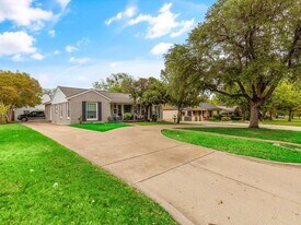 Building Photo - 3508 W Biddison St