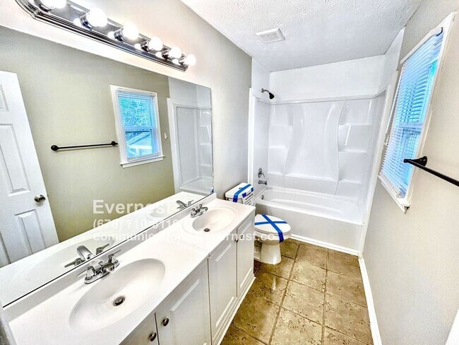 Building Photo - 2789 Kilgore Rd