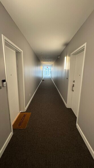 Building Photo - 116 W 15th St