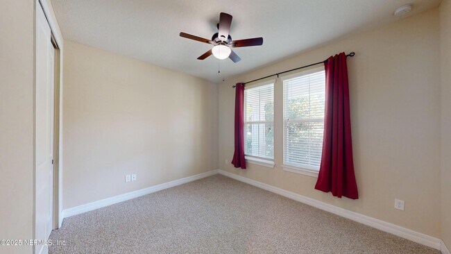Building Photo - 29 Lakefront Ln