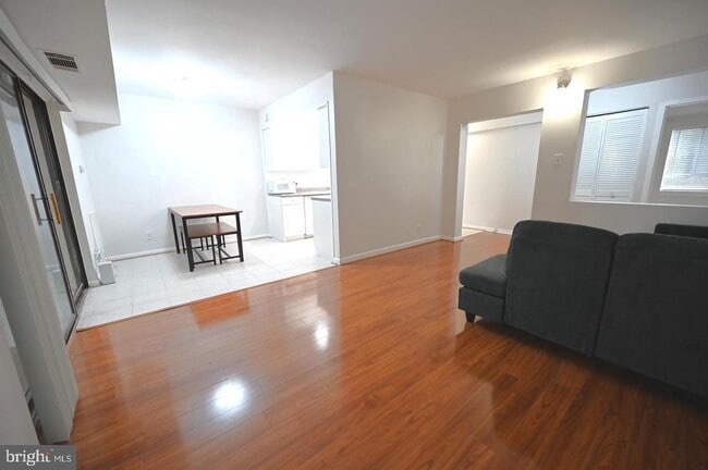 Building Photo - 2237 Castle Rock Square