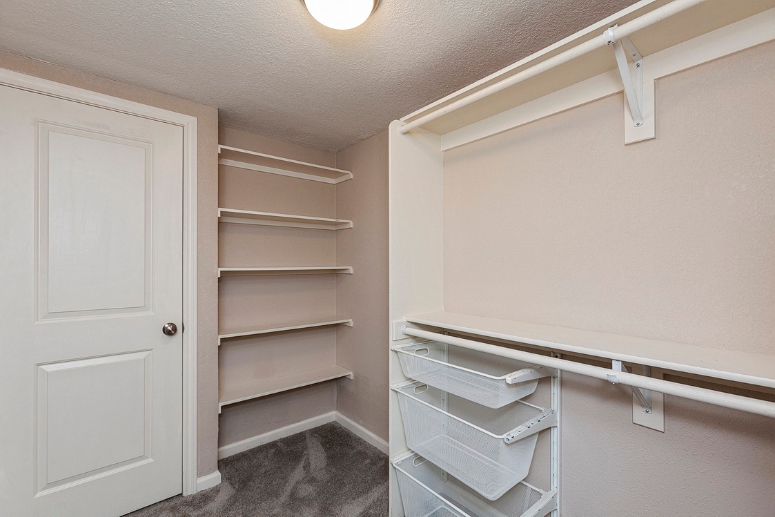 Building Photo - 3384 SE Gladstone St