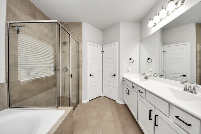 Building Photo - 6618 Beacon View Dr