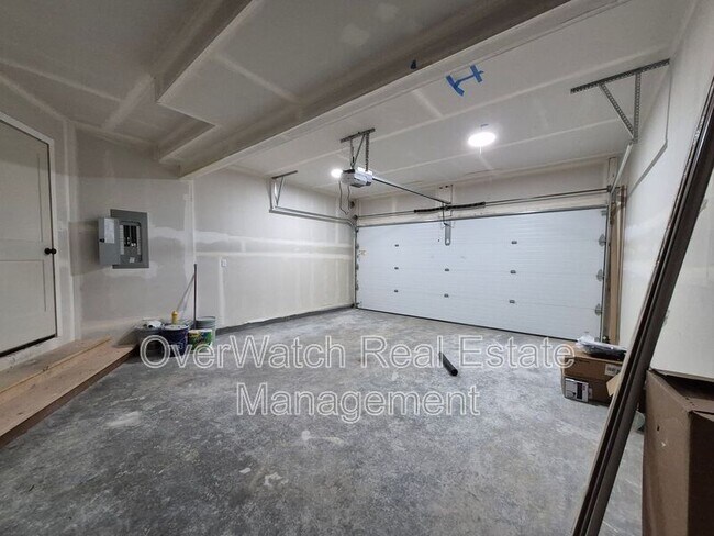 Building Photo - 2640 Easthaven Cir