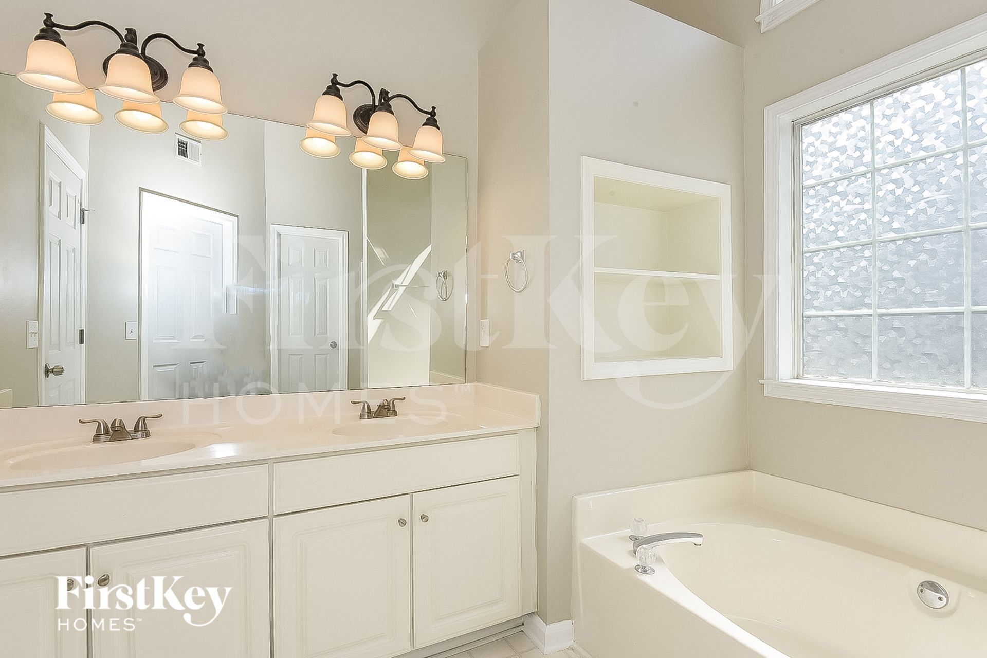 Building Photo - 2504 Baysridge Dr NW