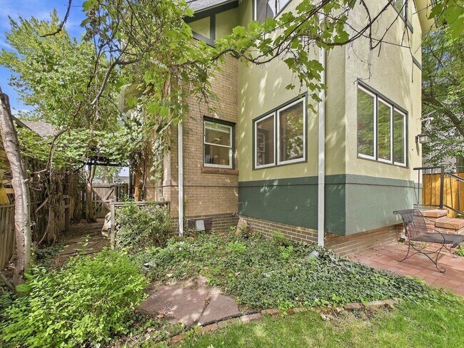 Building Photo - 640 Columbine St