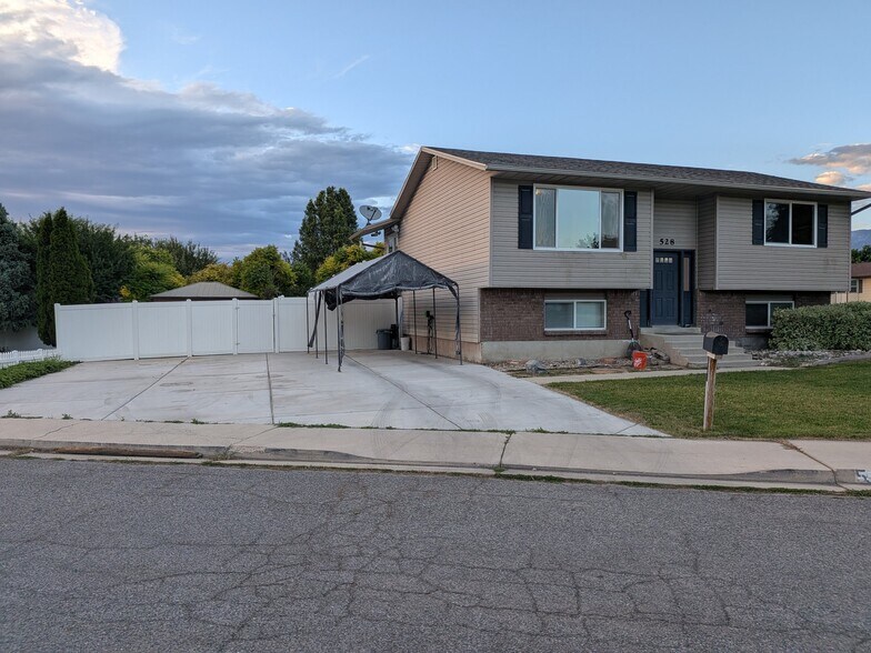 Building Photo - 528 Hindley Dr