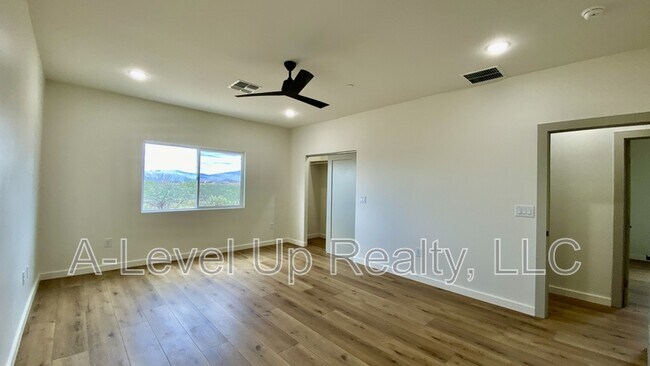 Building Photo - 3705 E Wetstones Rd