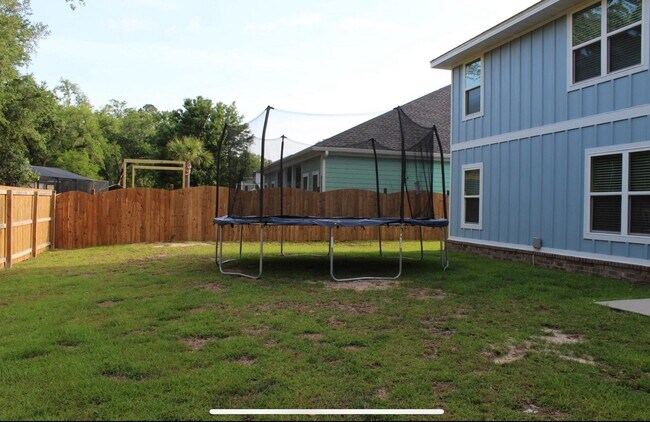 Building Photo - 3139 Heritage Oaks Cir