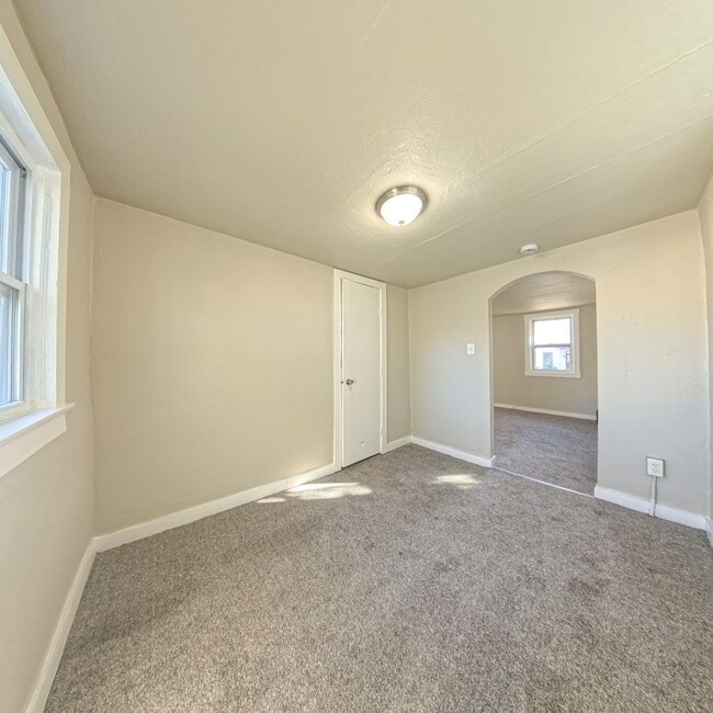 Building Photo - Affordable Living - 1 Bedroom 1 Bathroom - Boone IA