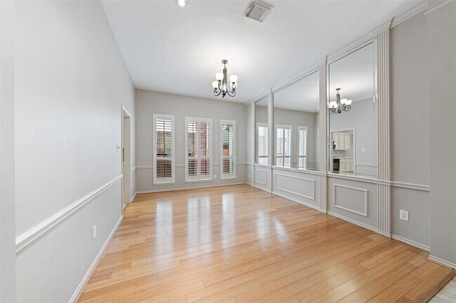 Building Photo - 21922 Rivergate Ct