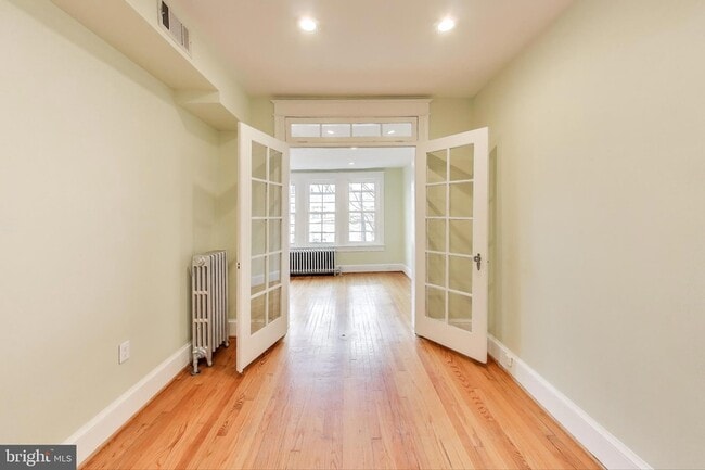 Building Photo - 628 Madison St NW