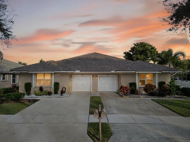 Building Photo - 233 W Coral Trace Cir