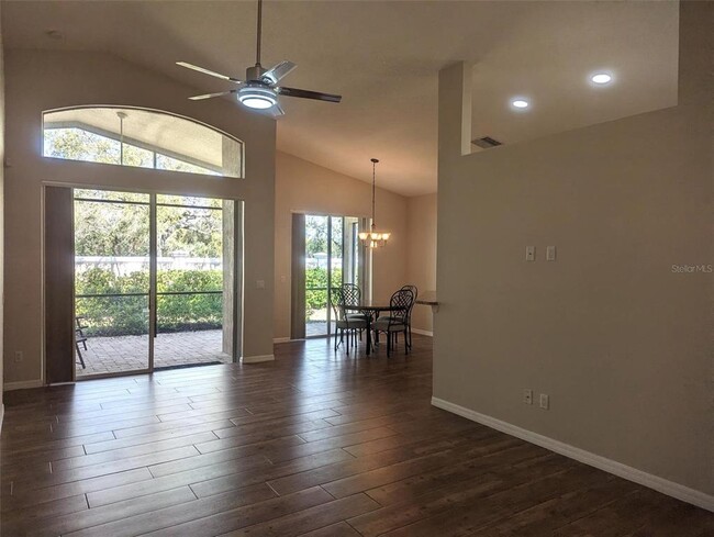 Building Photo - 4115 63rd Terrace E