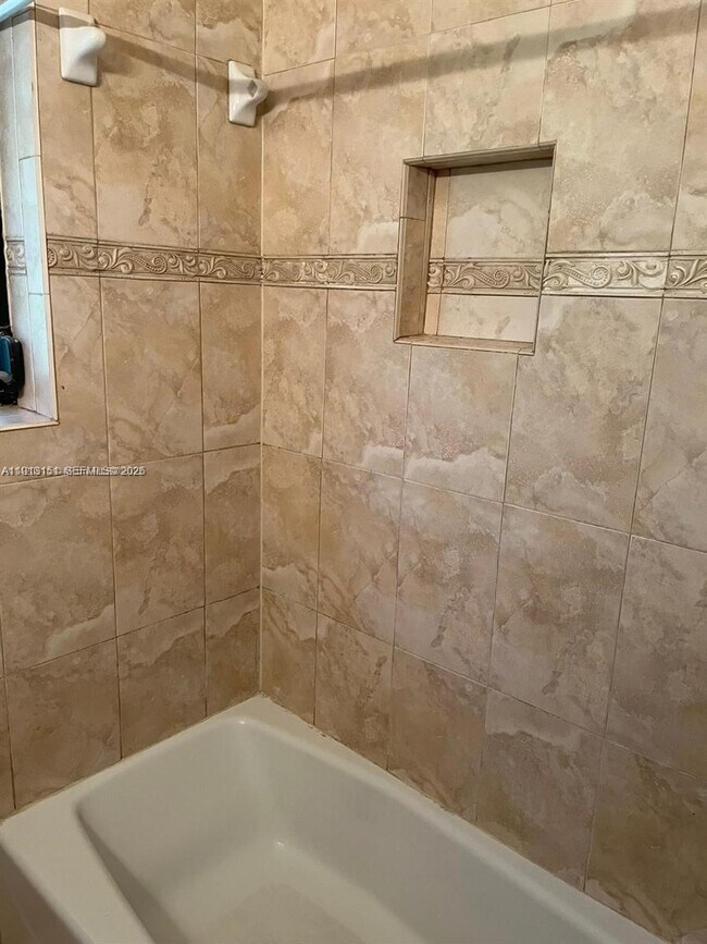 Building Photo - 436 Lark Ave