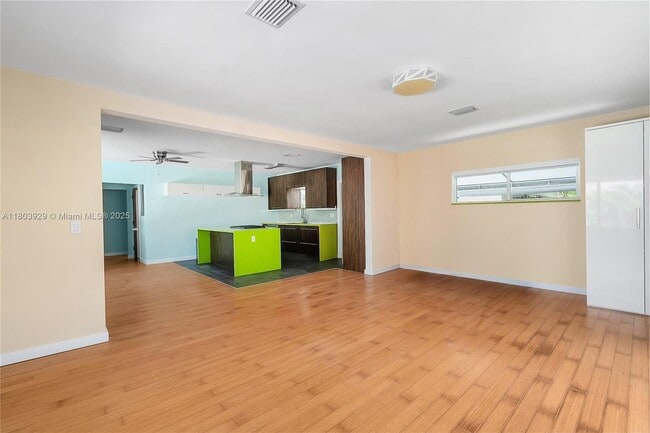 Building Photo - 1600 NE 110th Terrace