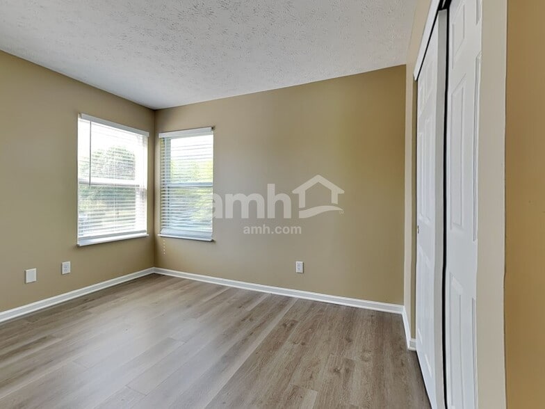 Building Photo - 684 Linden Creek
