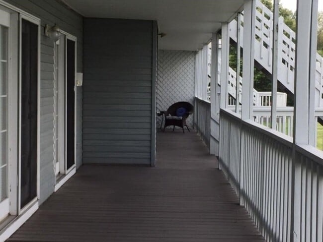 Building Photo - 3304 Baer Beach Rd