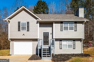 Building Photo - 240 Rosewood Dr