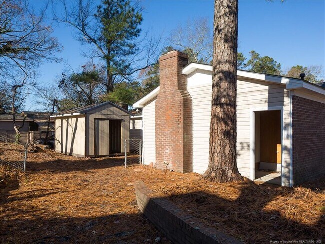 Building Photo - 738 Ashboro St