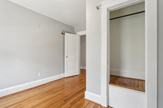 Building Photo - 1734 Hancock Ave