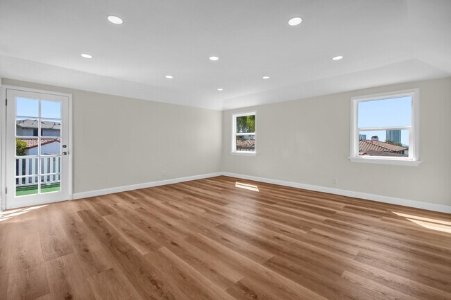 Building Photo - 414 Hilgard Ave