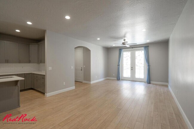 Building Photo - Modern Washington UT Home with 3 Bedrooms and Open Floor Plan