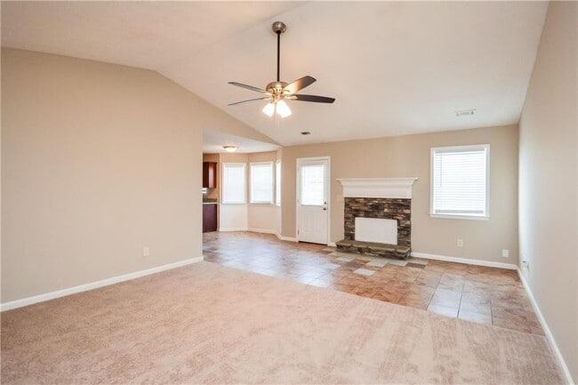 Building Photo - 300 Claremont Dr