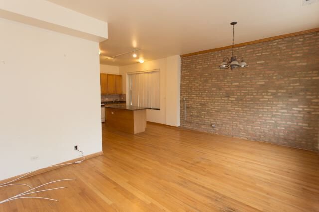 Building Photo - 2138 W Chicago Ave