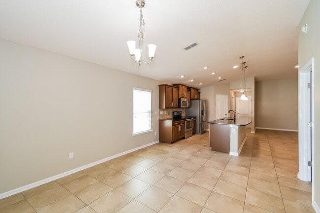Building Photo - 2691 Salt Lake Dr