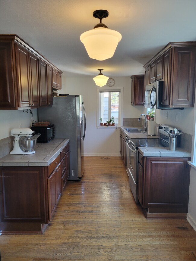 Building Photo - 5032 35th Ave SW