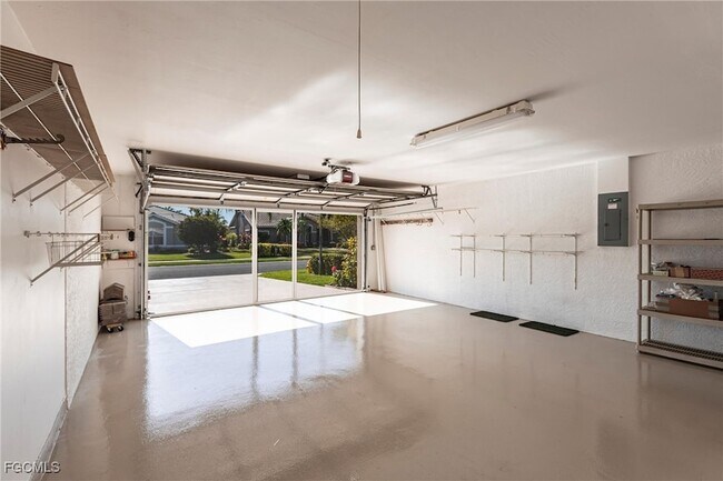 Building Photo - 8361 Trentwood Ct