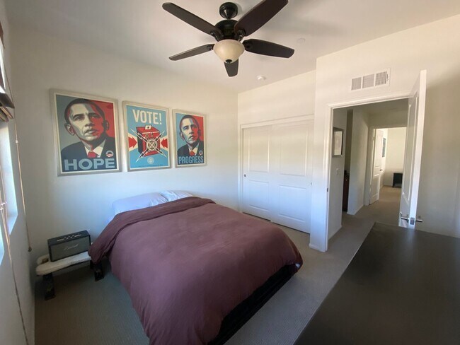 Building Photo - Downtown Upland 3 Bedroom Condo