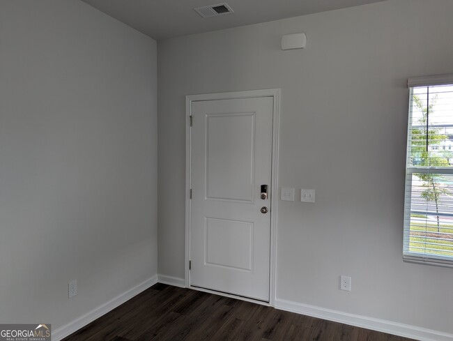 Building Photo - 115 Stillhouse Dr
