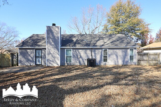 Building Photo - 2692 Dromedary Dr