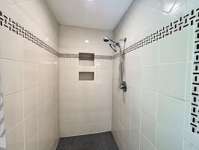 Building Photo - Available NOW! Unique Home in Wesleyan Cha...