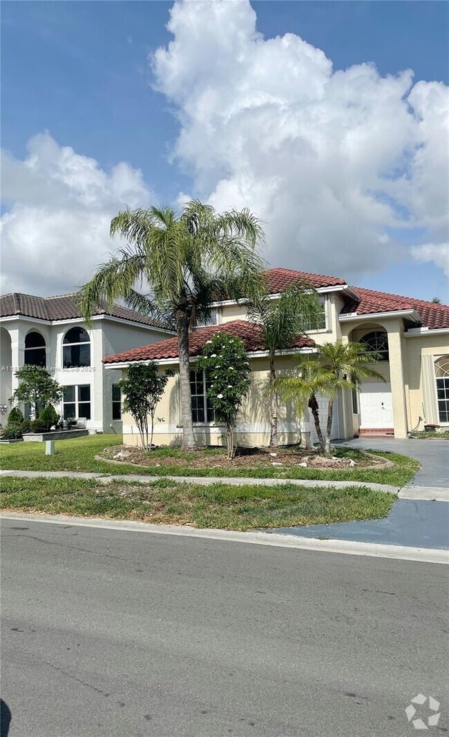 Building Photo - 1320 NW 185th Ave