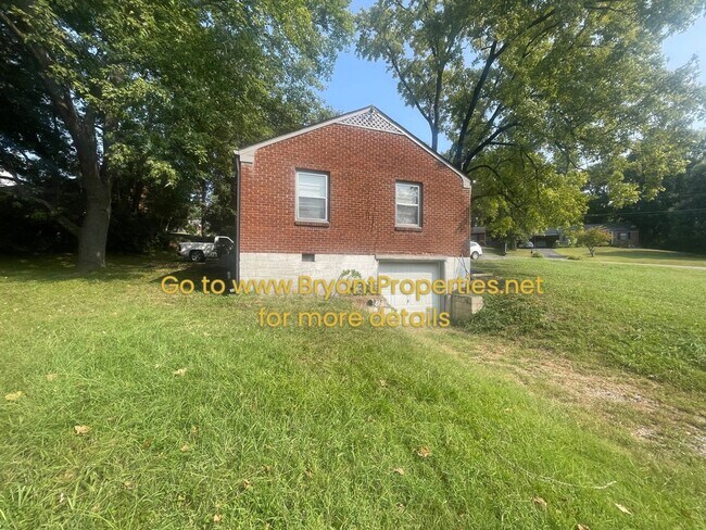 Building Photo - 3133 Cloverwood Dr