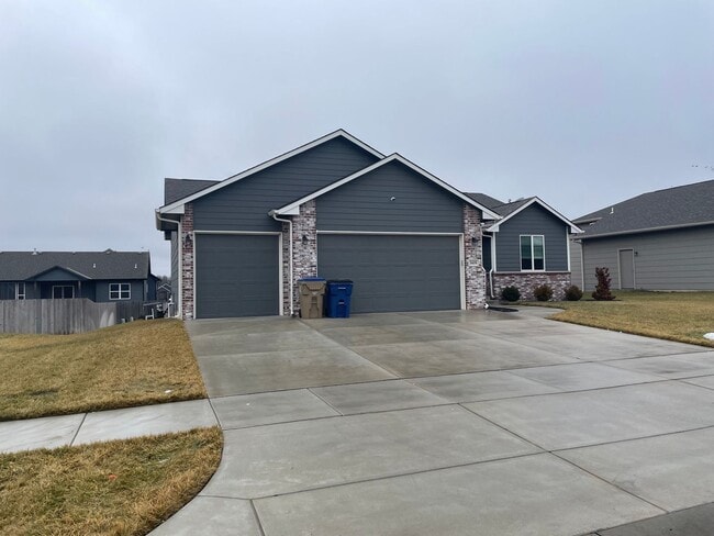 Primary Photo - 3419 Laughlin St