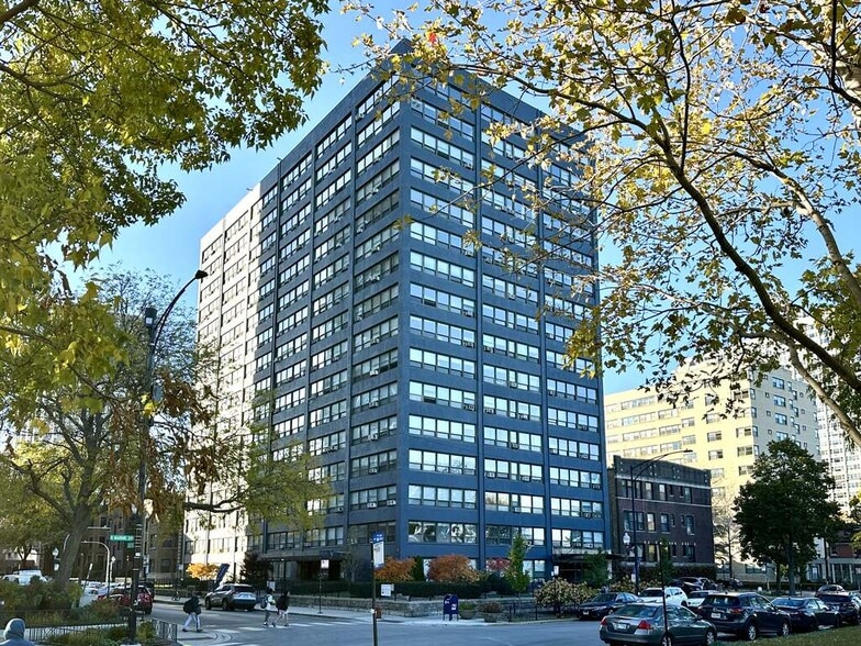 Primary Photo - 4180 N Marine Dr