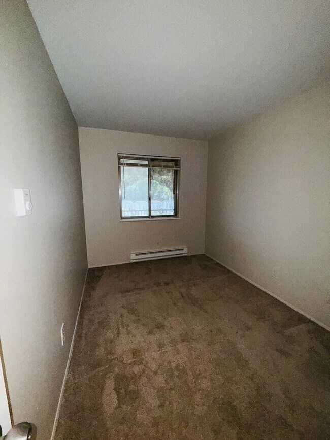 Building Photo - Spacious 2 Bedroom Hazelwood Apartment