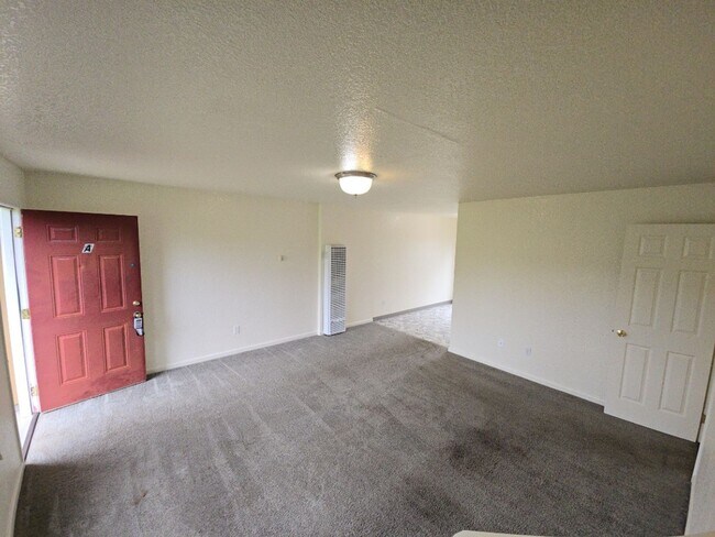 Building Photo - 2201 Garland St