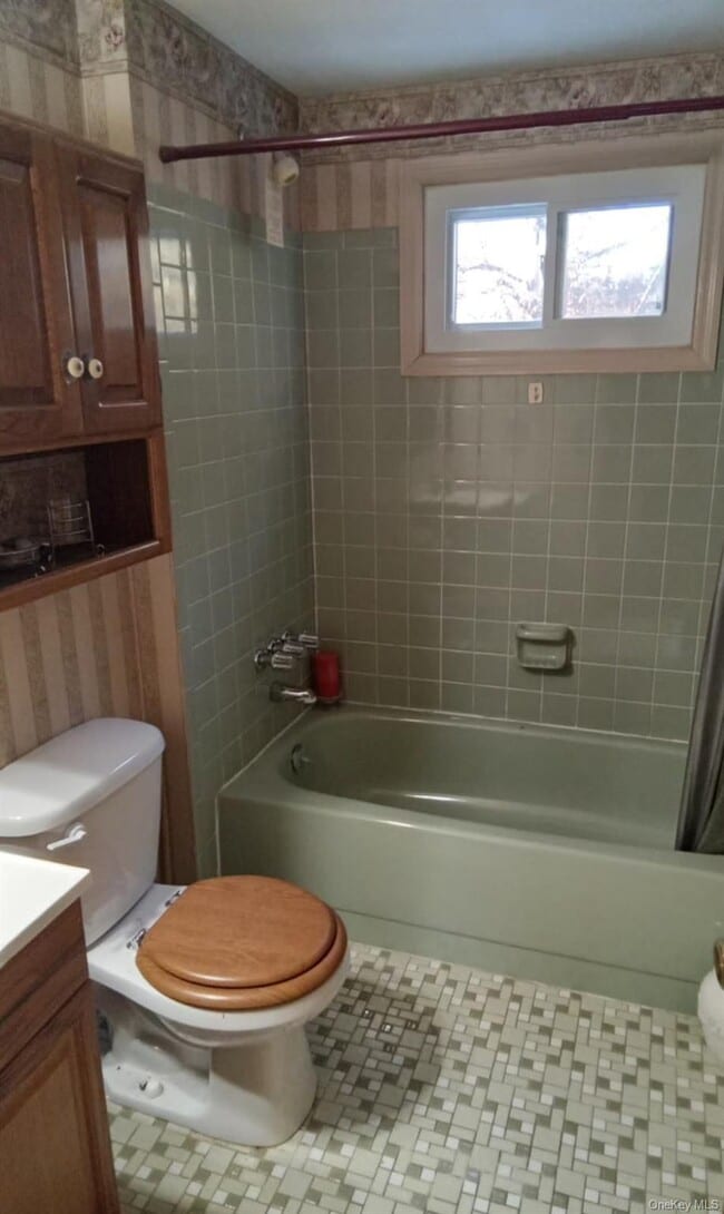 Building Photo - 88 Barnes Rd