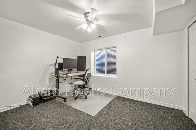 Building Photo - 2143 Teal Ct