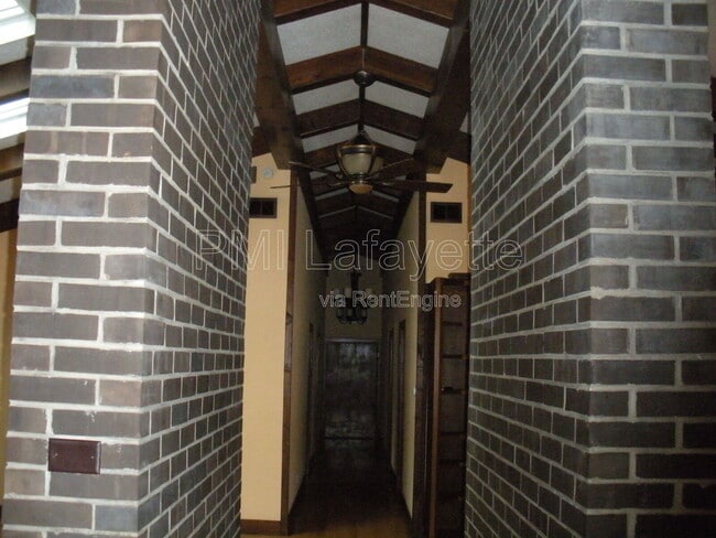 Building Photo - 2547 Nottingham Pl