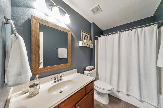 Building Photo - 5224 La Rocco Way
