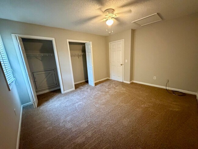 Building Photo - 119 Vineyard Rd